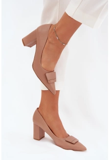 Czółenka Na Słupku Z Ozdobą Ciemnobeżowe Celira