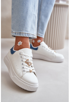 Low sneakers made of eco leather with white-blue Cillione badges