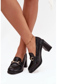 Półbuty Damskie Na Słupku Z Tłoczeniem I Złotym Detalem Czarne Novella